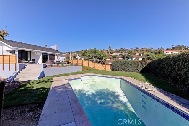 7206 Rue Godbout, Rancho Palos Verdes, California 90275, 4 Bedrooms Bedrooms, ,1 BathroomBathrooms,Residential,Sold,Rue Godbout,SB17223671