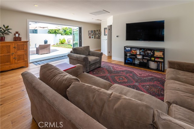 1904 Manzanita Lane, Manhattan Beach, California 90266, 3 Bedrooms Bedrooms, ,2 BathroomsBathrooms,Residential,Sold,Manzanita,SB21153043