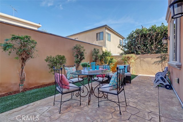 2021 Gates Avenue, Redondo Beach, California 90278, 4 Bedrooms Bedrooms, ,3 BathroomsBathrooms,Residential,Sold,Gates,SB18274238