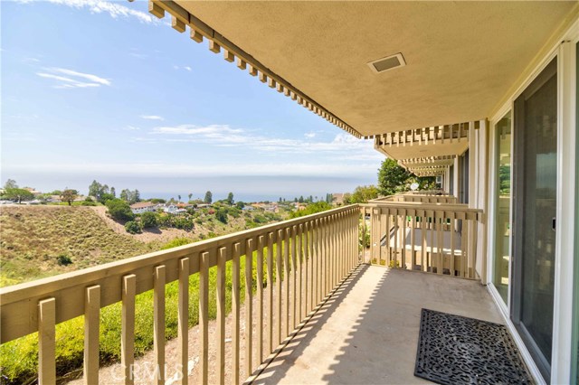 6526 Ocean Crest Drive, Rancho Palos Verdes, California 90275, 2 Bedrooms Bedrooms, ,2 BathroomsBathrooms,Residential,Sold,Ocean Crest,SB19189925