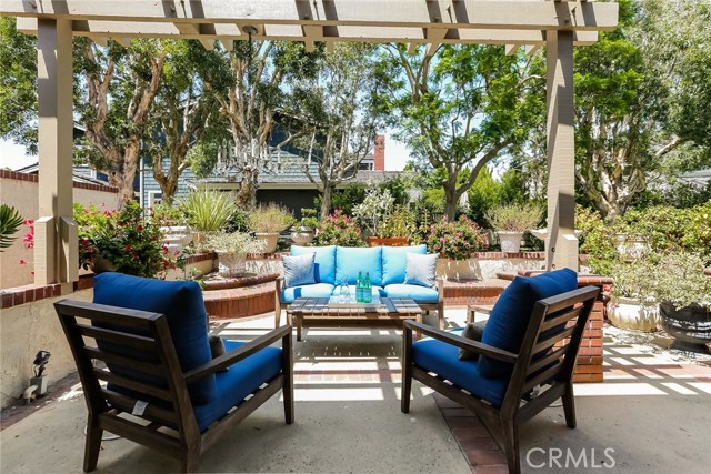 Private patio with outdoor kitchen