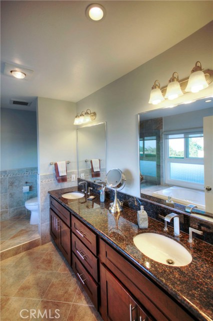 75 Hilltop Circle, Rancho Palos Verdes, California 90275, 3 Bedrooms Bedrooms, ,2 BathroomsBathrooms,Residential,Sold,Hilltop,BB17275527