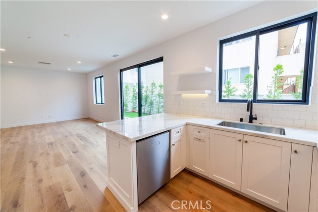 2313 Carnegie Lane, Redondo Beach, California 90278, 4 Bedrooms Bedrooms, ,4 BathroomsBathrooms,Residential,Sold,Carnegie,SB19139446