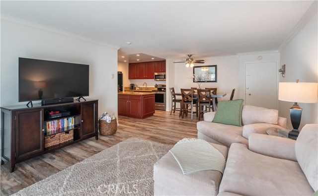 605 Prospect Avenue, Redondo Beach, California 90277, 2 Bedrooms Bedrooms, ,2 BathroomsBathrooms,Residential,Sold,Prospect,SB21011888