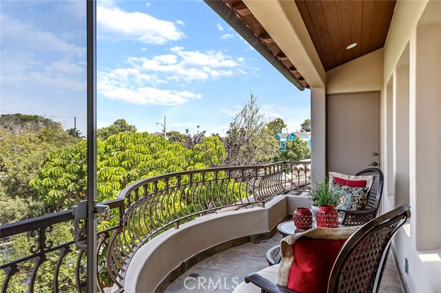 Enjoy your morning coffee from the upper level balcony