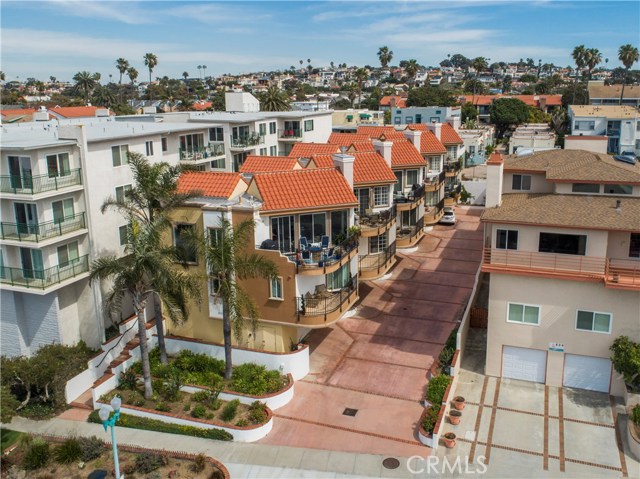 606 Esplanade, Redondo Beach, California 90277, 2 Bedrooms Bedrooms, ,2 BathroomsBathrooms,Residential,Sold,Esplanade,SB18068650