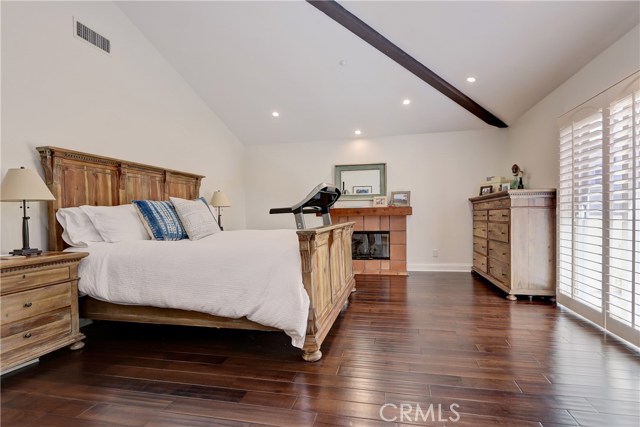 202 Irena Avenue, Redondo Beach, California 90277, 3 Bedrooms Bedrooms, ,2 BathroomsBathrooms,Residential,Sold,Irena,SB19090695