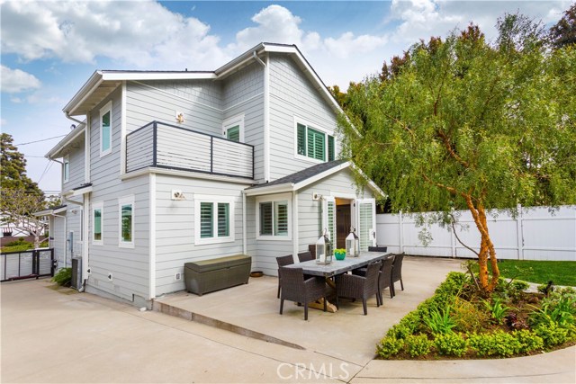 123 Irena Avenue, Redondo Beach, California 90277, 3 Bedrooms Bedrooms, ,3 BathroomsBathrooms,Residential,Sold,Irena,SB18074011