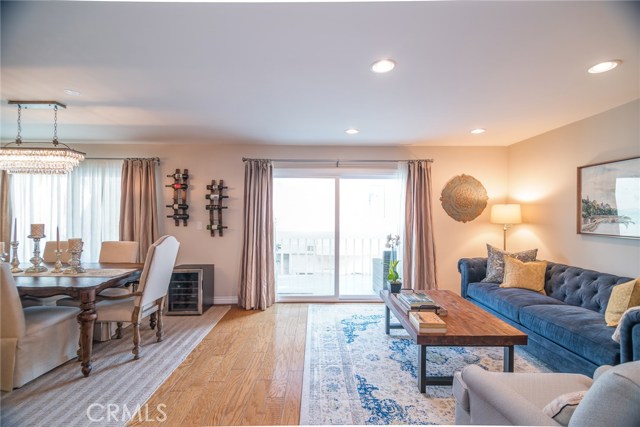 2000 Voorhees Avenue, Redondo Beach, California 90278, 3 Bedrooms Bedrooms, ,3 BathroomsBathrooms,Residential,Sold,Voorhees,SB20247328
