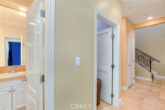 2610 Vanderbilt Lane, Redondo Beach, California 90278, 3 Bedrooms Bedrooms, ,2 BathroomsBathrooms,Residential,Sold,Vanderbilt,SB19047079