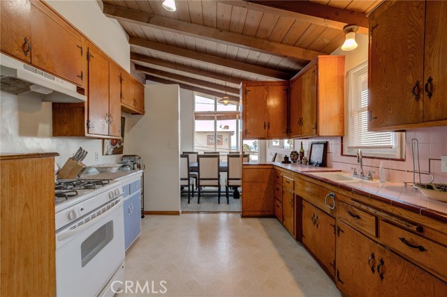 1965 Manhattan Avenue, Hermosa Beach, California 90254, 3 Bedrooms Bedrooms, ,2 BathroomsBathrooms,Residential,Sold,Manhattan,SB20021506