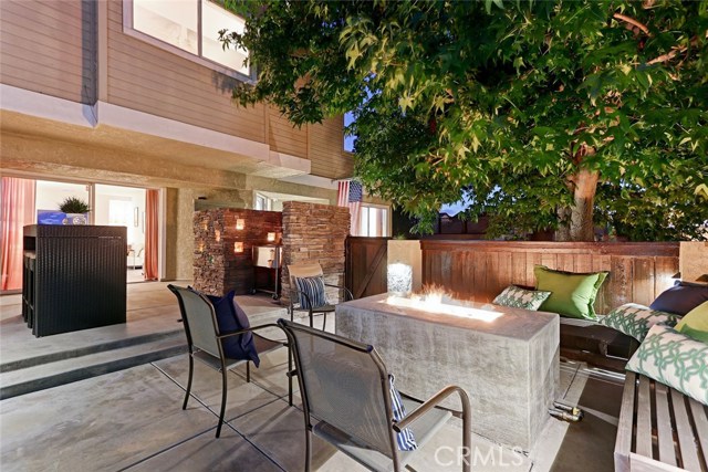 1818 Spreckels Lane, Redondo Beach, California 90278, 4 Bedrooms Bedrooms, ,3 BathroomsBathrooms,Residential,Sold,Spreckels,SB17228588