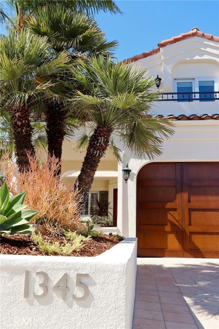 1345 23rd Street, Manhattan Beach, California 90266, 5 Bedrooms Bedrooms, ,3 BathroomsBathrooms,Residential,Sold,23rd,SB17091895