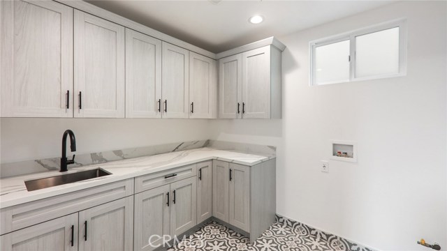 1020 Avenue A, Redondo Beach, California 90277, 6 Bedrooms Bedrooms, ,6 BathroomsBathrooms,Residential,Sold,Avenue A,PV20189738