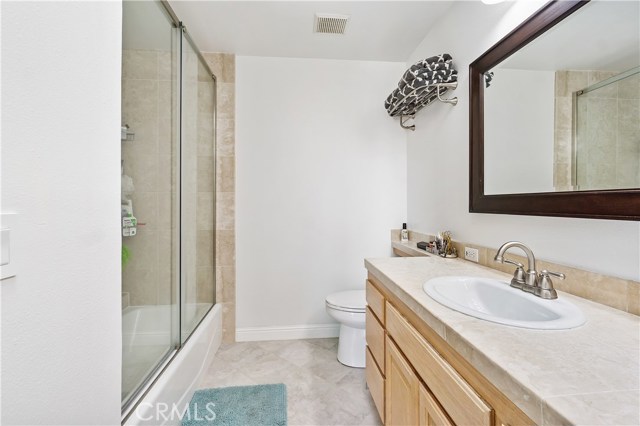 2702 Carnegie Lane, Redondo Beach, California 90278, 3 Bedrooms Bedrooms, ,2 BathroomsBathrooms,Residential,Sold,Carnegie,SB20202081