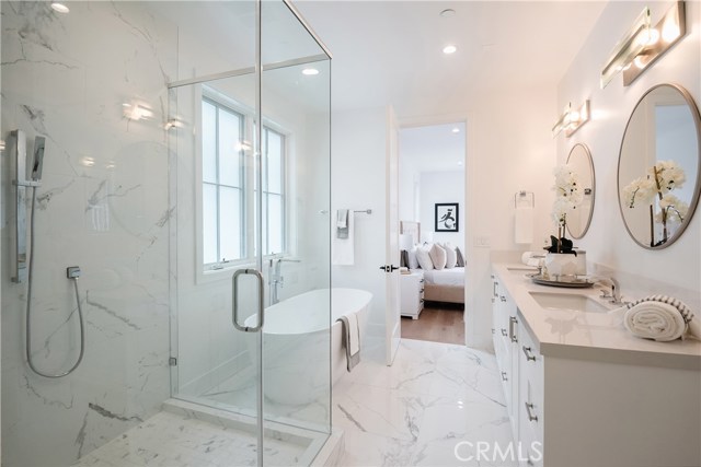 617 31st Street, Manhattan Beach, California 90266, 7 Bedrooms Bedrooms, ,2 BathroomsBathrooms,Residential,Sold,31st,SB20084953