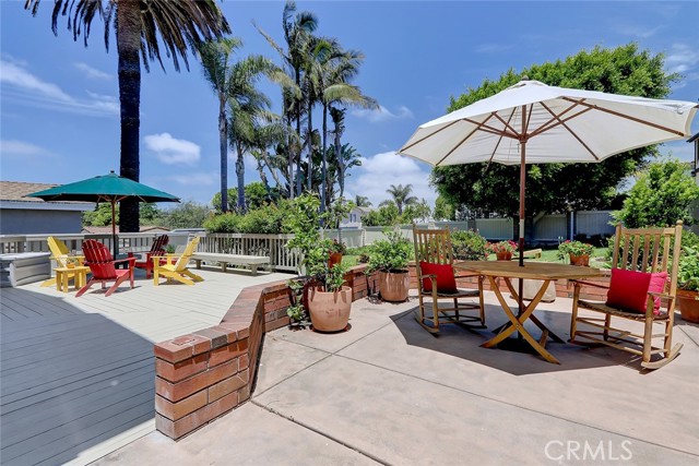 1751 9th Street, Manhattan Beach, California 90266, 3 Bedrooms Bedrooms, ,3 BathroomsBathrooms,Residential,Sold,9th,SB21116933