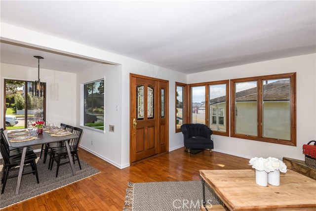 403 Lucia Avenue, Redondo Beach, California 90277, 3 Bedrooms Bedrooms, ,1 BathroomBathrooms,Residential,Sold,Lucia,SB18144542