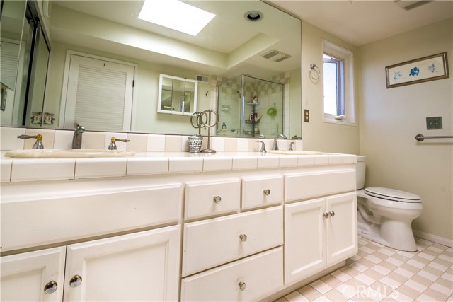 5672 Sunmist Drive, Rancho Palos Verdes, California 90275, 4 Bedrooms Bedrooms, ,3 BathroomsBathrooms,Residential,Sold,Sunmist,SB17111402