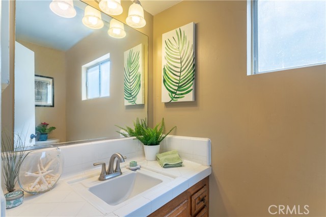 2409 Blossom Lane, Redondo Beach, California 90278, 3 Bedrooms Bedrooms, ,1 BathroomBathrooms,Residential,Sold,Blossom,SB21122284