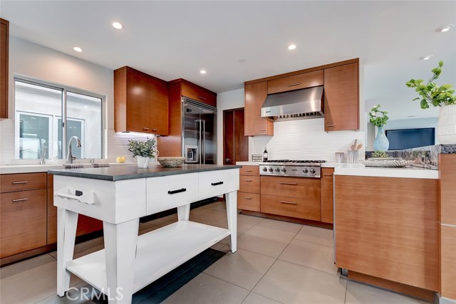 3215 Vista Drive, Manhattan Beach, California 90266, 3 Bedrooms Bedrooms, ,3 BathroomsBathrooms,Residential,Sold,Vista,SB20078547