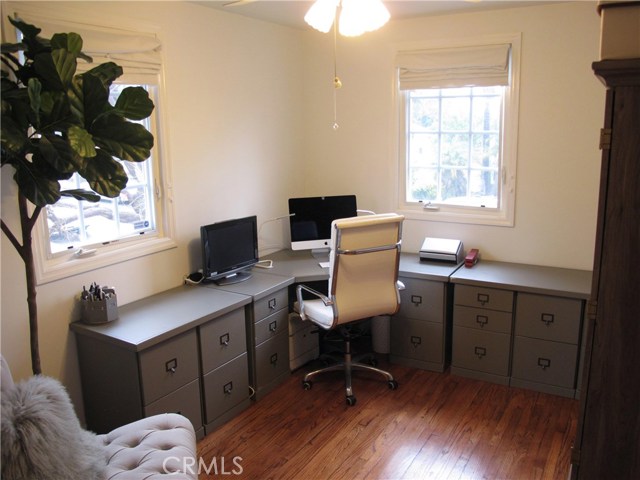 Bedroom being used as office, no built-in closet