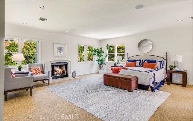 Luxurious master-suite