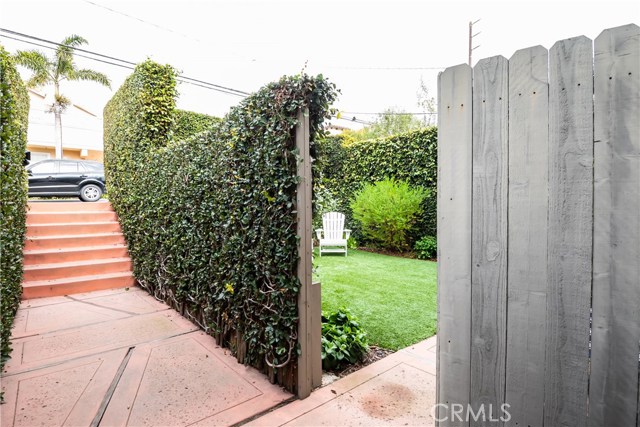 2004 Vanderbilt Lane, Redondo Beach, California 90278, 3 Bedrooms Bedrooms, ,2 BathroomsBathrooms,Residential,Sold,Vanderbilt,SB20257419