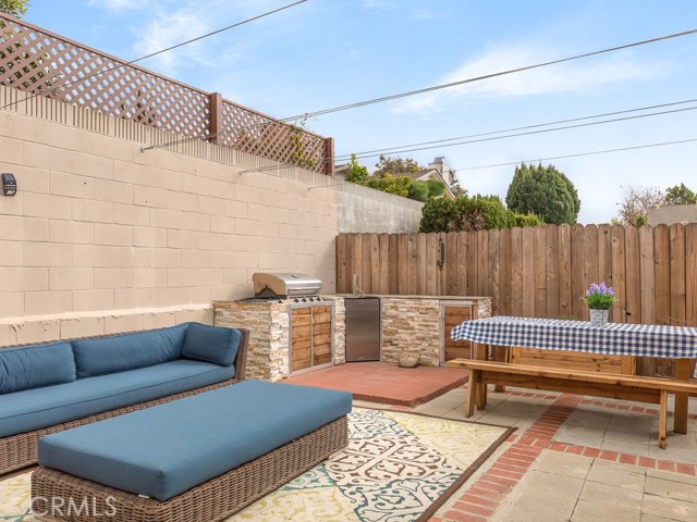 18414 Grevillea Avenue, Redondo Beach, California 90278, 3 Bedrooms Bedrooms, ,2 BathroomsBathrooms,Residential,Sold,Grevillea,SB18047263