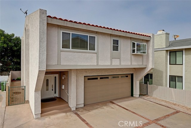 109 Helberta Avenue, Redondo Beach, California 90277, 3 Bedrooms Bedrooms, ,2 BathroomsBathrooms,Residential,Sold,Helberta,SB18059847