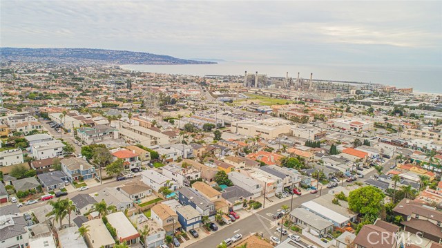 1002 3rd Street, Hermosa Beach, California 90254, 3 Bedrooms Bedrooms, ,2 BathroomsBathrooms,Residential,Sold,3rd,SB21012188