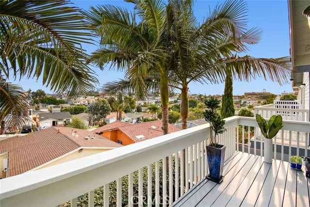 1718 Carlson Lane, Redondo Beach, California 90278, 3 Bedrooms Bedrooms, ,2 BathroomsBathrooms,Residential,Sold,Carlson,SB20181260