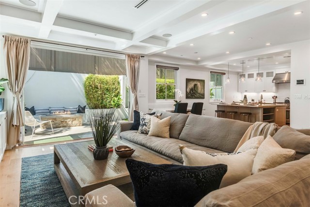 2113 Chestnut Avenue, Manhattan Beach, California 90266, 5 Bedrooms Bedrooms, ,5 BathroomsBathrooms,Residential,Sold,Chestnut,SB20195476
