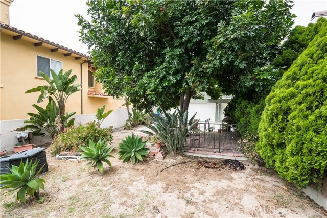 2004 Nelson Avenue, Redondo Beach, California 90278, 4 Bedrooms Bedrooms, ,3 BathroomsBathrooms,Residential,Sold,Nelson,SB17138213