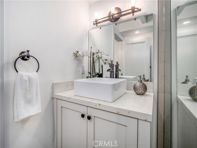 2616 Pine Avenue, Manhattan Beach, California 90266, 3 Bedrooms Bedrooms, ,1 BathroomBathrooms,Residential,Sold,Pine,SB21005852