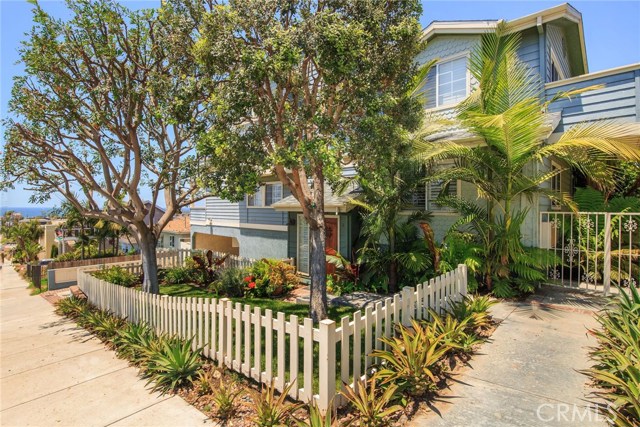 407 Anita Street, Redondo Beach, California 90278, 3 Bedrooms Bedrooms, ,2 BathroomsBathrooms,Residential,Sold,Anita,SB20078170