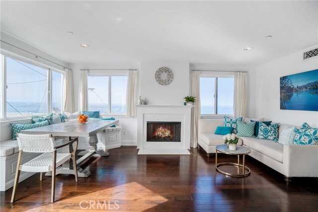 213 Seaview Street, Manhattan Beach, California 90266, 4 Bedrooms Bedrooms, ,3 BathroomsBathrooms,Residential,Sold,Seaview,SB19227675