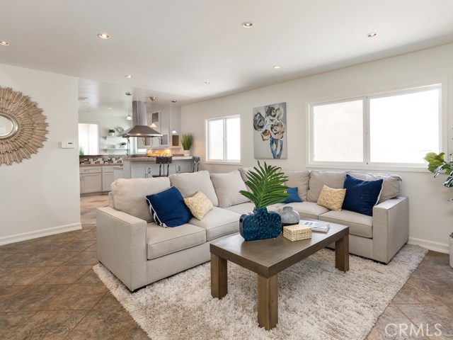 1136 2nd Street, Hermosa Beach, California 90254, 4 Bedrooms Bedrooms, ,3 BathroomsBathrooms,Residential,Sold,2nd,SB19115231