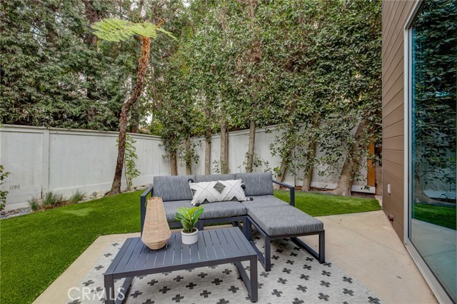 2400 Palm Avenue, Manhattan Beach, California 90266, 4 Bedrooms Bedrooms, ,4 BathroomsBathrooms,Residential,Sold,Palm,SB20055026