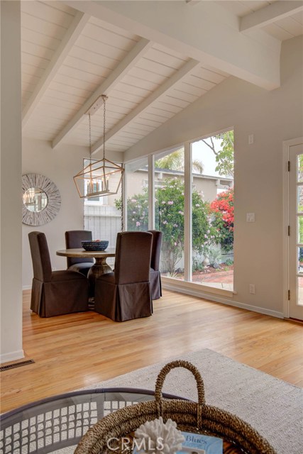 729 12th Street, Manhattan Beach, California 90266, 3 Bedrooms Bedrooms, ,2 BathroomsBathrooms,Residential,Sold,12th,SB19138998