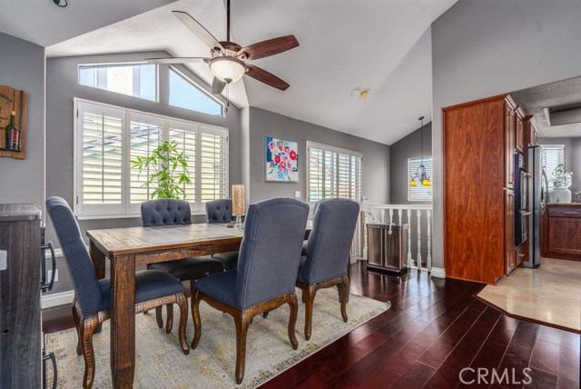 202 Helberta Avenue, Redondo Beach, California 90277, 3 Bedrooms Bedrooms, ,2 BathroomsBathrooms,Residential,Sold,Helberta,SB20063398