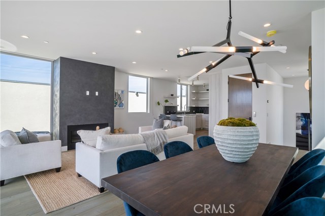 221 1st Street, Manhattan Beach, California 90266, 3 Bedrooms Bedrooms, ,3 BathroomsBathrooms,Residential,Sold,1st,SB19034815