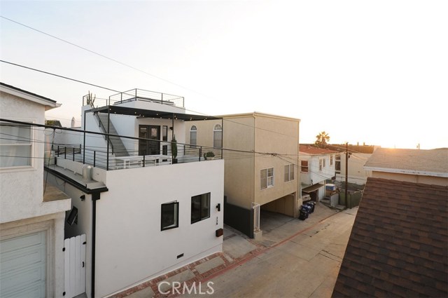 228 28th Court, Hermosa Beach, California 90254, 2 Bedrooms Bedrooms, ,1 BathroomBathrooms,Residential,Sold,28th,SB19117111