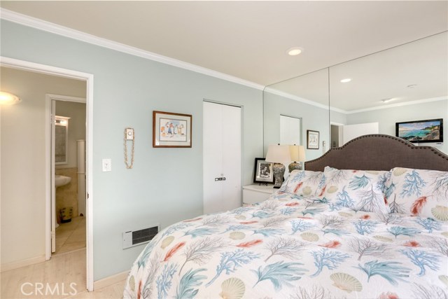 650 The Vlg, Redondo Beach, California 90277, 1 Bedroom Bedrooms, ,1 BathroomBathrooms,Residential,Sold,The Vlg,SB18021367