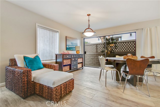 700 Esplanade, Redondo Beach, California 90277, 3 Bedrooms Bedrooms, ,2 BathroomsBathrooms,Residential,Sold,Esplanade,SB18014661