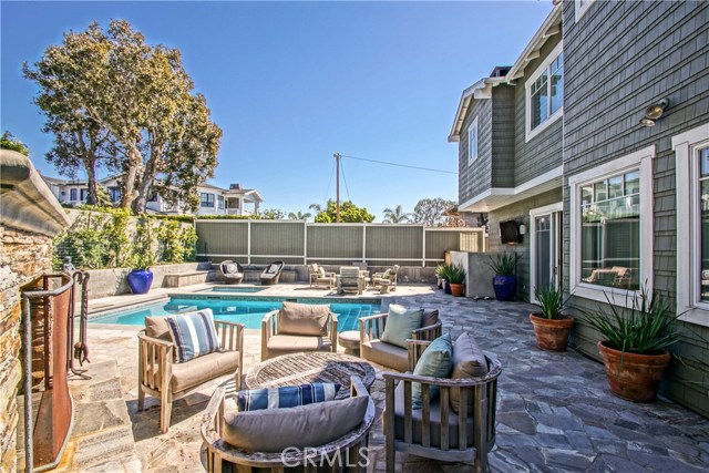 1161 9th Street, Manhattan Beach, California 90266, 5 Bedrooms Bedrooms, ,5 BathroomsBathrooms,Residential,Sold,9th,SB17091781