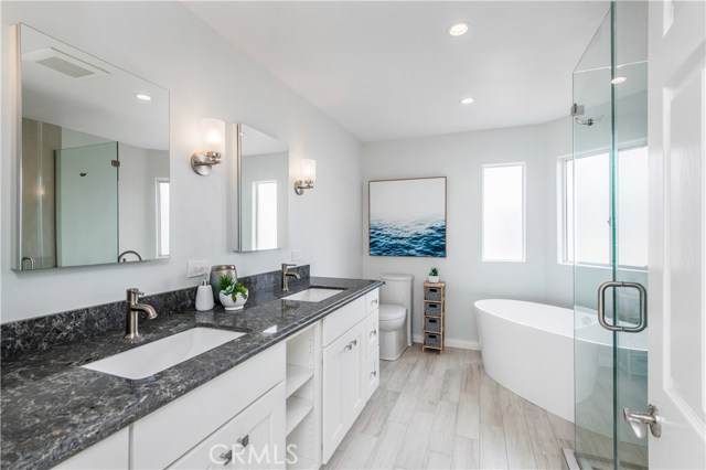 2017 Ruhland Avenue, Redondo Beach, California 90278, 4 Bedrooms Bedrooms, ,3 BathroomsBathrooms,Residential,Sold,Ruhland,SB20063257