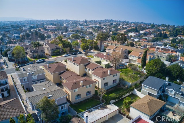 1921 Voorhees Avenue, Redondo Beach, California 90278, ,Residential Income,Sold,Voorhees,PV20036066