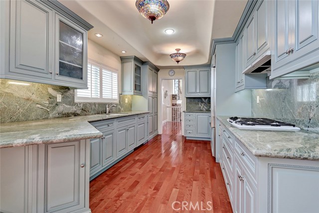 640 12th Street, Manhattan Beach, California 90266, 4 Bedrooms Bedrooms, ,2 BathroomsBathrooms,Residential,Sold,12th,SB20127342