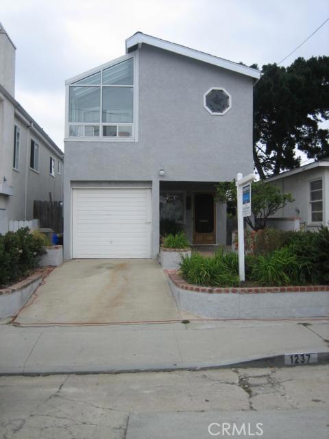 1237 7TH PLACE, Hermosa Beach, California 90254, 4 Bedrooms Bedrooms, ,2 BathroomsBathrooms,Residential,Sold,7TH PLACE,S11109360